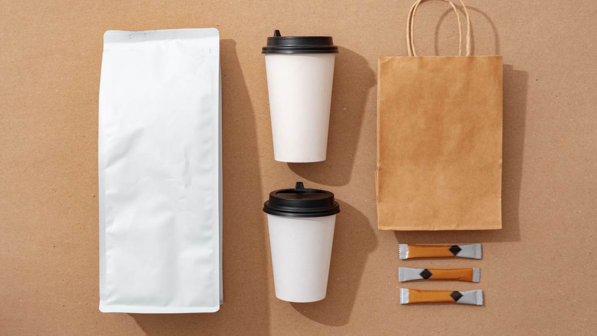 Minimalist vs. Maximalist Packaging